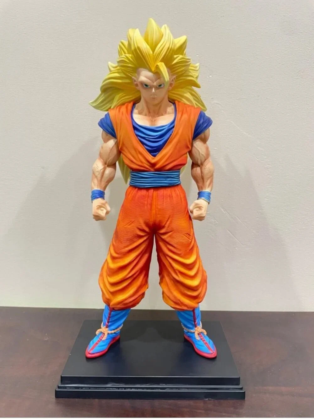 Dragon Ball Son Goku Figure Statue Base Super Saiyan 3 Anime Gift Golden Hair